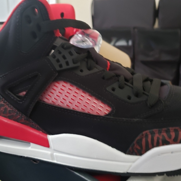 Jordan Spizike - Picture 10 of 10